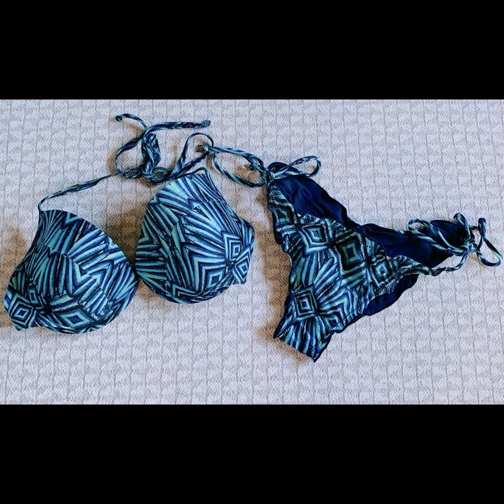 Cia Marítima Bikini (Brazilian Bikini)